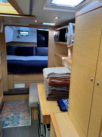 Common Blue Yacht Photos Pics 