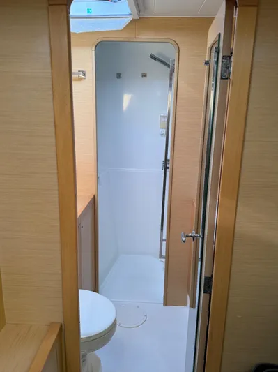 Common Blue Yacht Photos Pics 