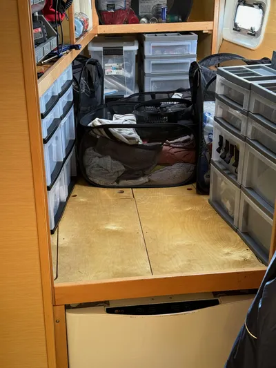 Common Blue Yacht Photos Pics 