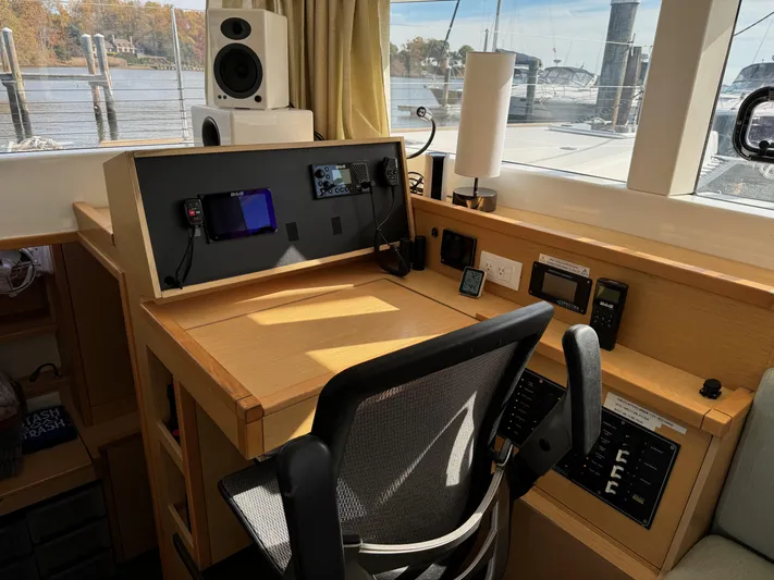 Common Blue Yacht Photos Pics 