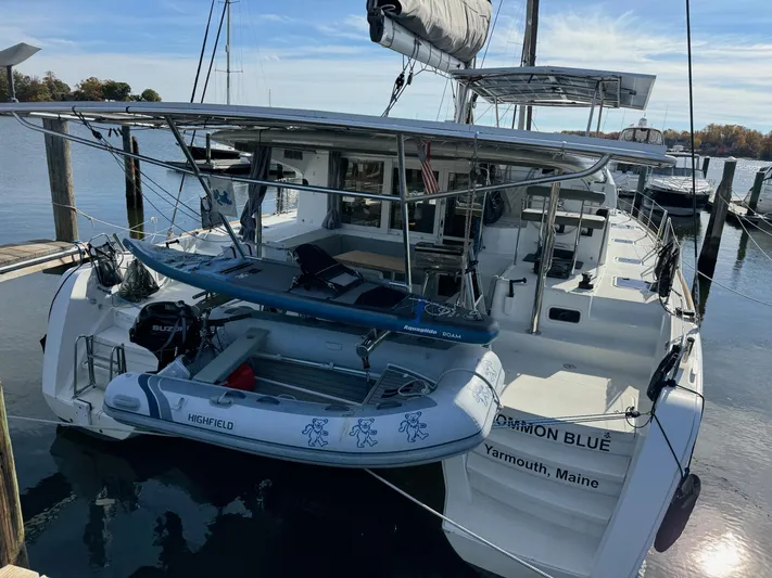 Common Blue Yacht Photos Pics 