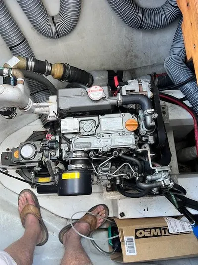 Common Blue Yacht Photos Pics 