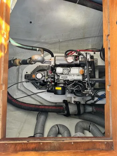 Common Blue Yacht Photos Pics 