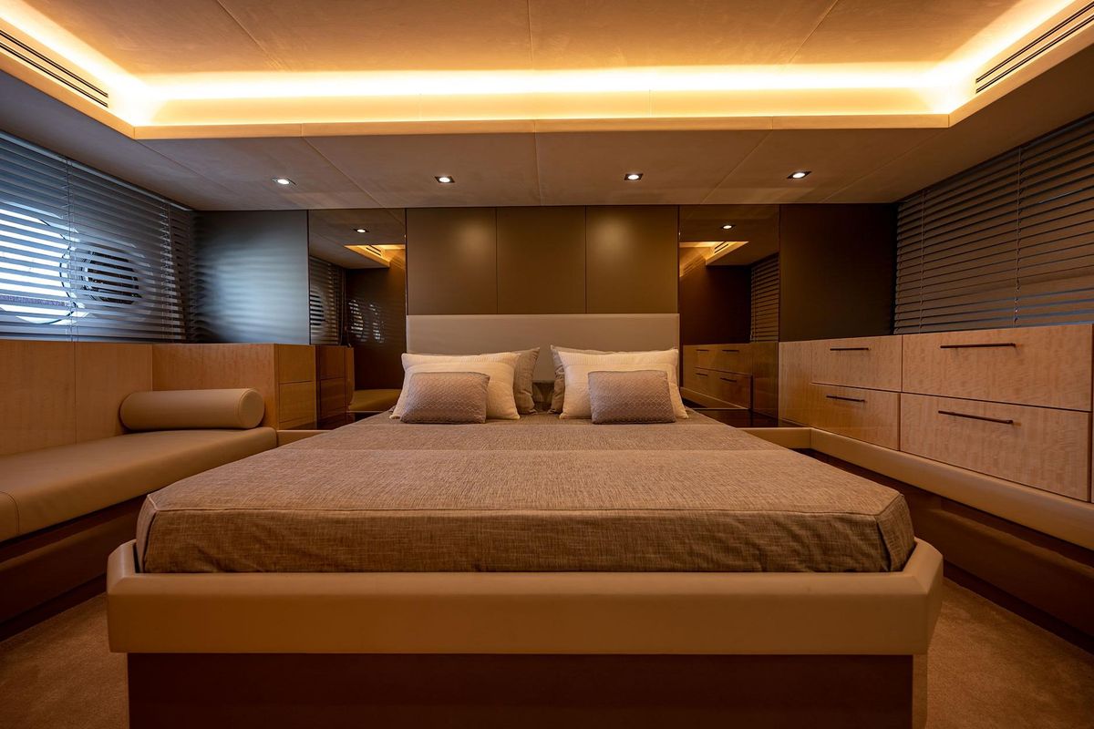 2019 Monte Carlo Yachts 65 