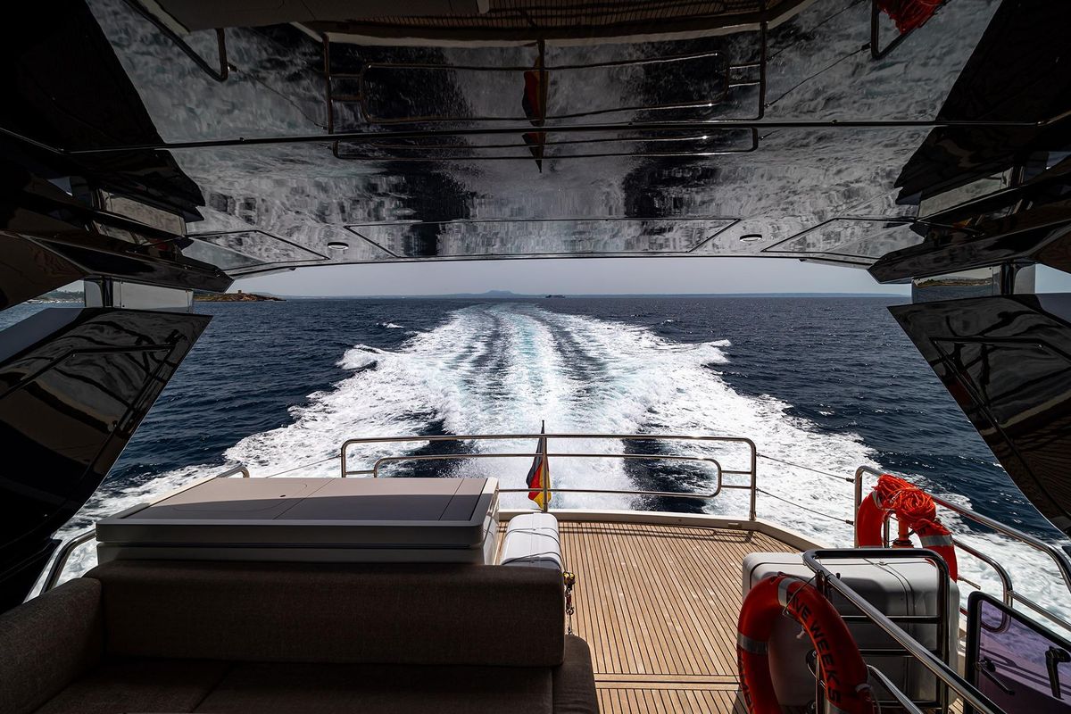 2019 Monte Carlo Yachts 65 