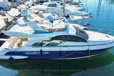 2005 Azimut 50 (2 cabins vers)