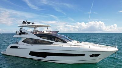 Yacht