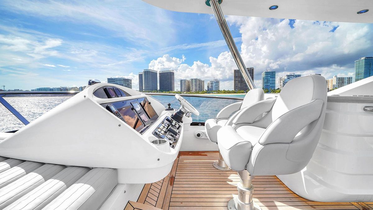 2015 Sunseeker 75 