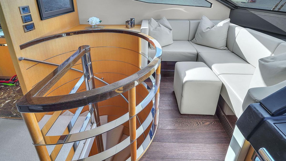 2015 Sunseeker 75 