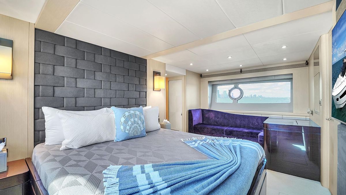 2015 Sunseeker 75 