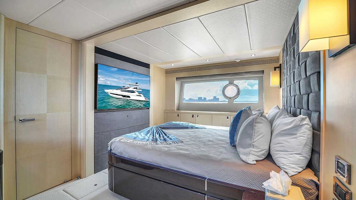 2015 Sunseeker 75 