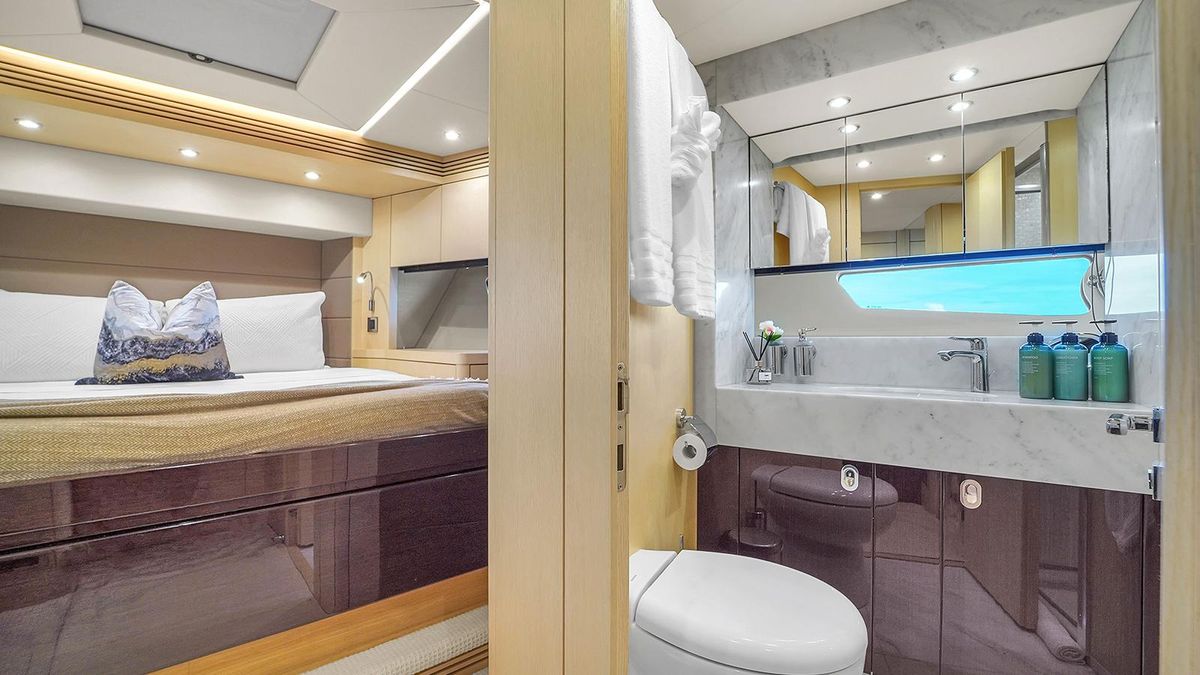 2015 Sunseeker 75 