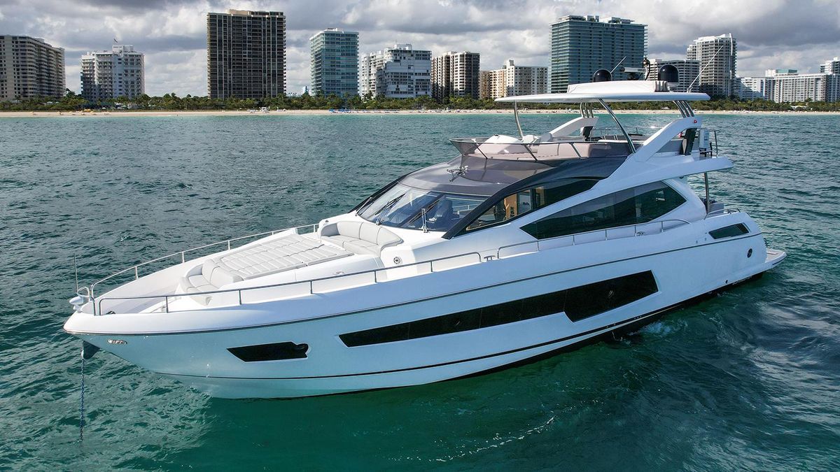 2015 Sunseeker 75 