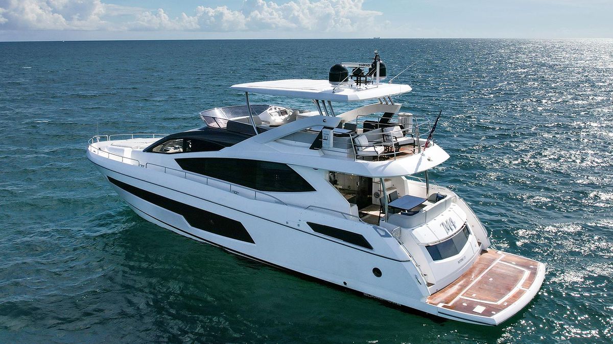 2015 Sunseeker 75 