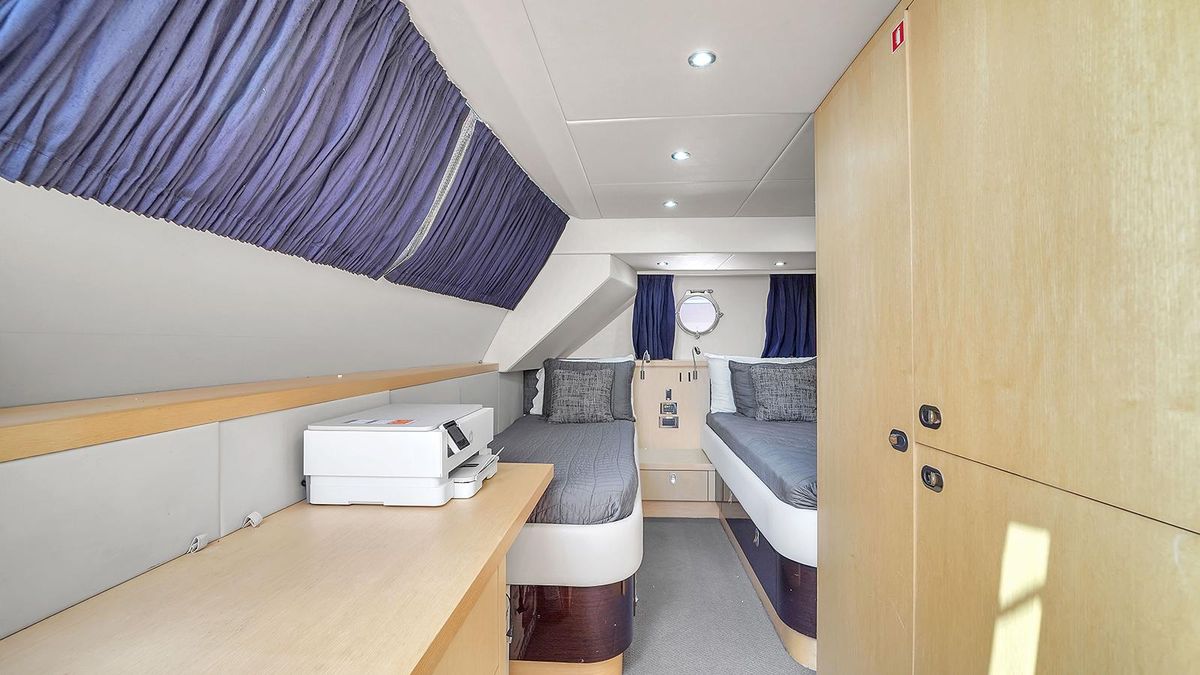 2015 Sunseeker 75 