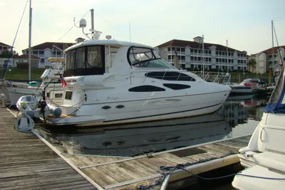 Cruisers Yachts 455 Express Motoryacht