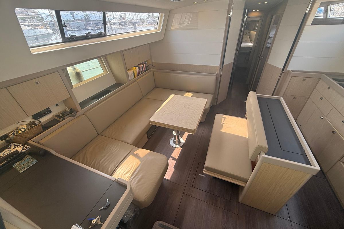 2018 Beneteau 52 