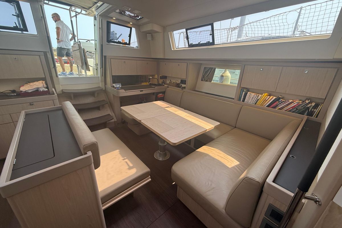 2018 Beneteau 52 
