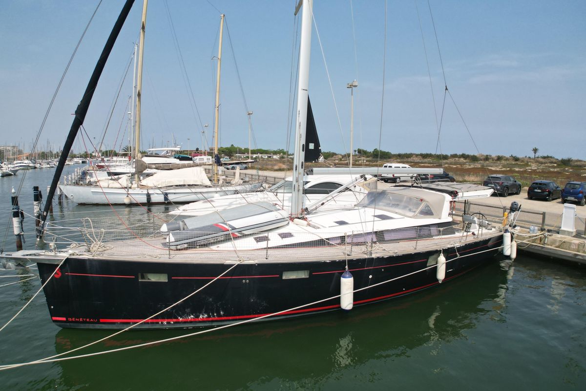 2018 Beneteau 52 