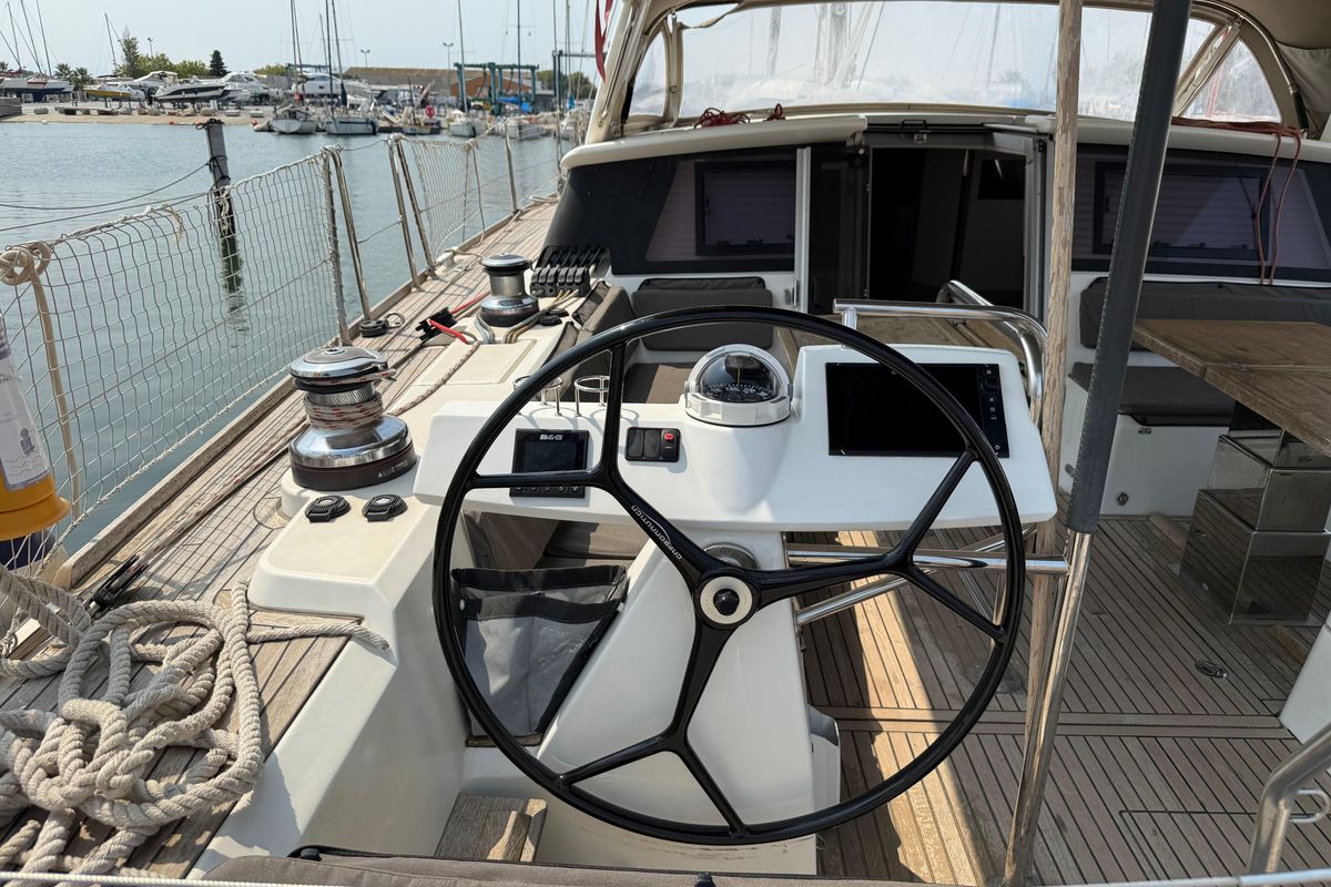 2018 Beneteau 52 
