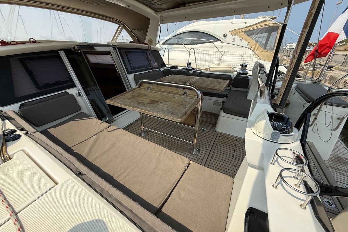 2018 Beneteau 52 