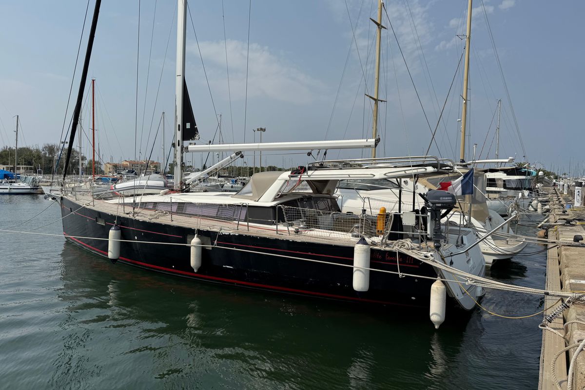 2018 Beneteau 52 