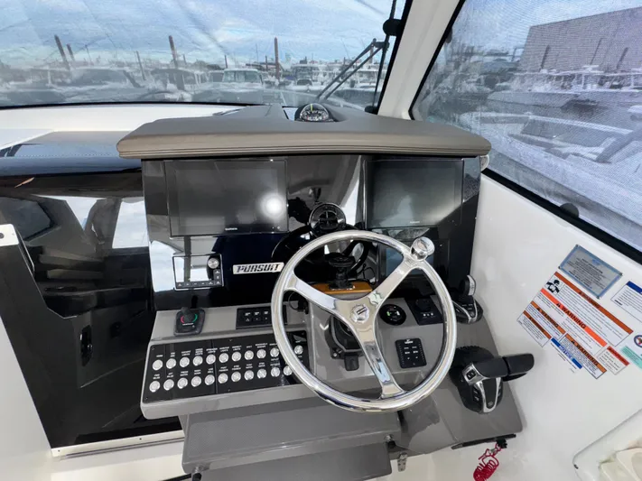 Prfect Tide Yacht Photos Pics 