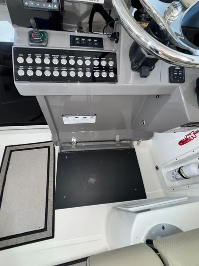 Prfect Tide Yacht Photos Pics 