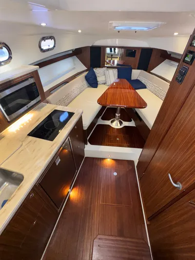 Prfect Tide Yacht Photos Pics 