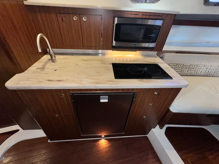 Prfect Tide Yacht Photos Pics 