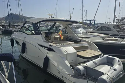 2018 Sea Ray 320 Sundancer
