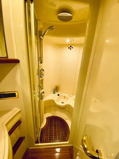 Last Minute Yacht Photos Pics 