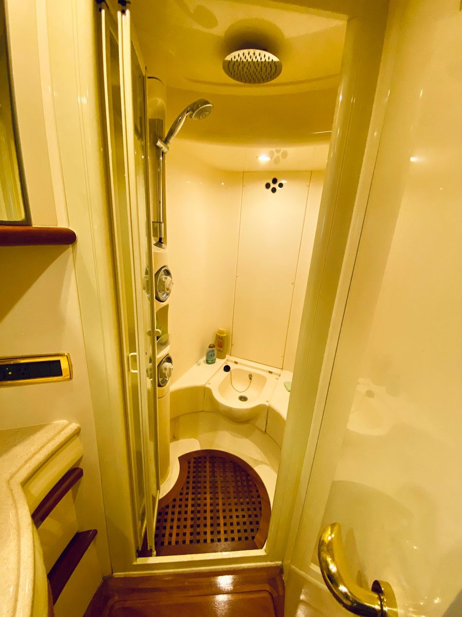 2002 Azimut 55 