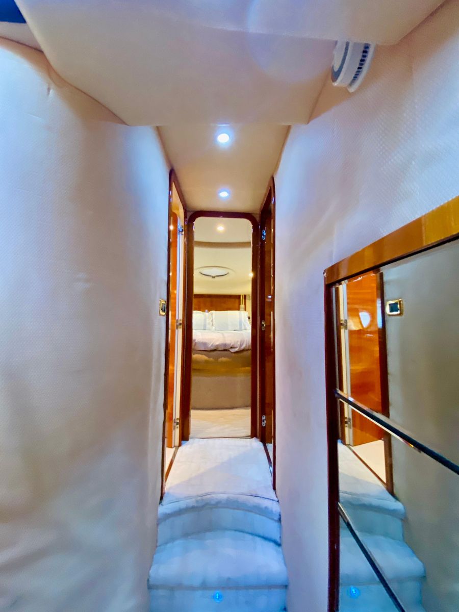 2002 Azimut 55 
