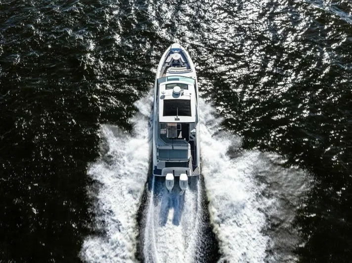 Never Winterized Yacht Photos Pics 