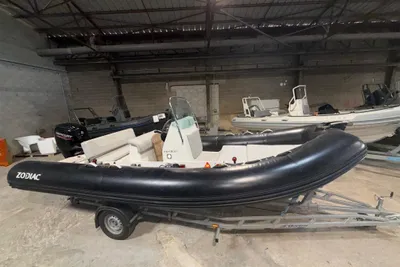 2022 Zodiac Medline 580