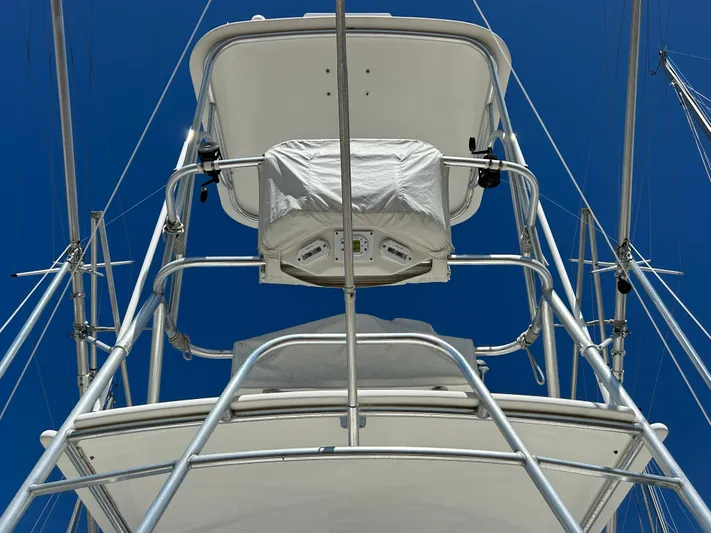 No Slack Yacht Photos Pics Albemarle 410 Express Fisherman 2002, view of tower structure against clear blue sky.