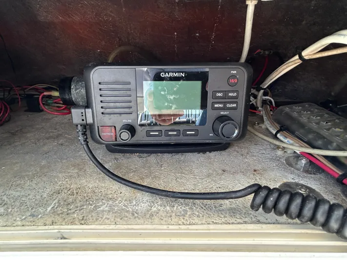 No Slack Yacht Photos Pics Garmin marine radio inside a 2002 Albemarle 410 Express Fisherman boat.