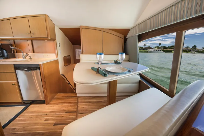 Positive Attitude Yacht Photos Pics Ocean 57 Positive Attitude - Interior Dinette