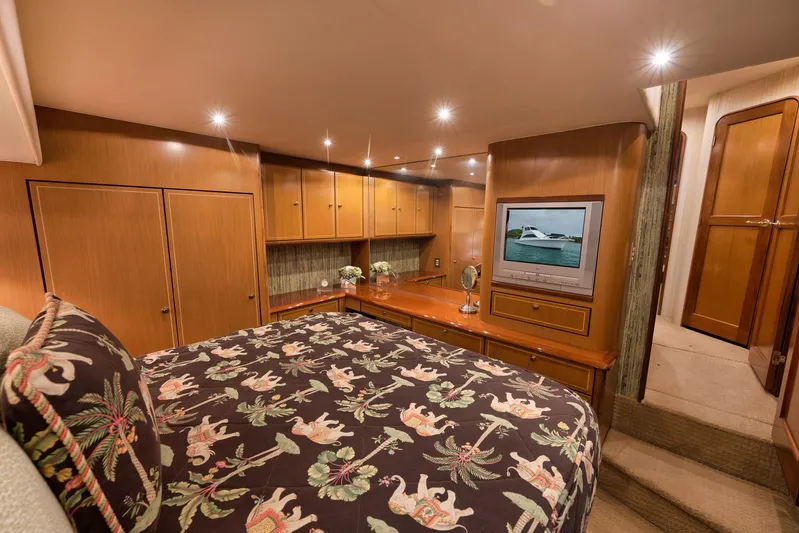 Positive Attitude Yacht Photos Pics Ocean 57 Positive Attitude - Interior Stateroom