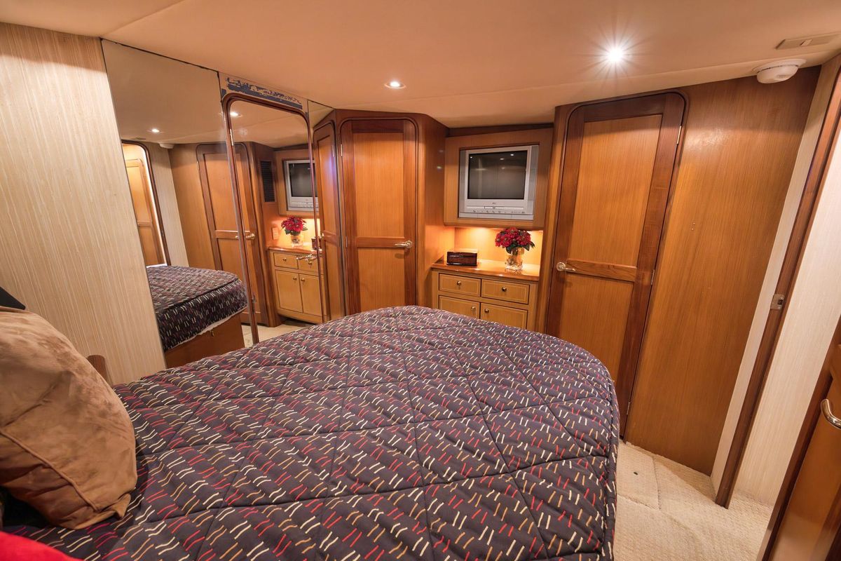 2004 Ocean Yachts 57 