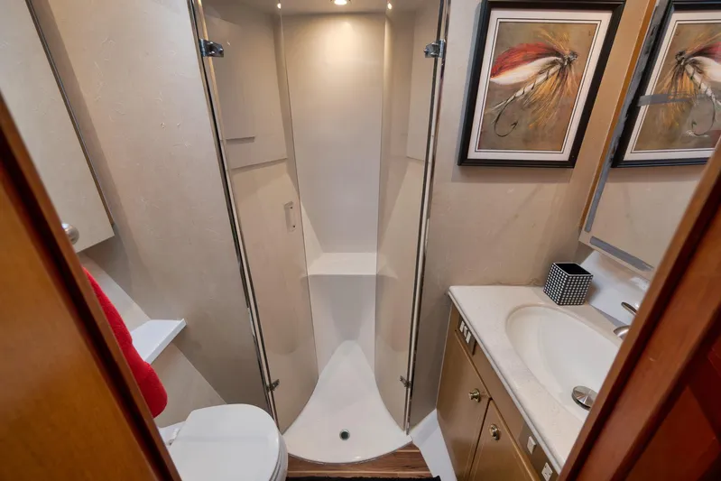 Positive Attitude Yacht Photos Pics Ocean 57 Positive Attitude - Interior Head