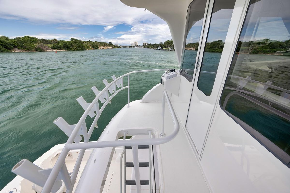 2004 Ocean Yachts 57 