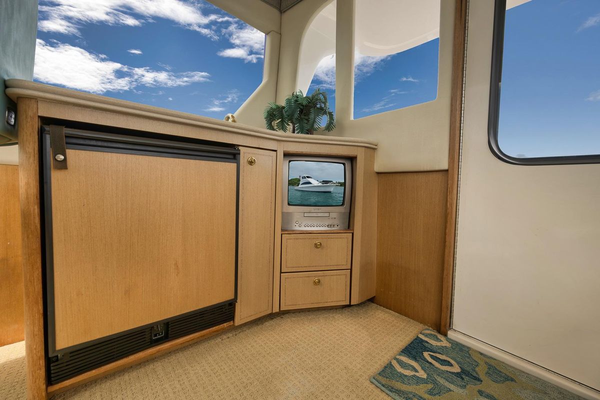 2004 Ocean Yachts 57 