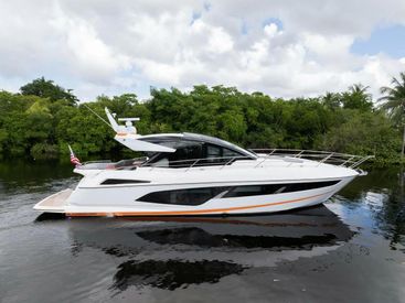 2020 60' Sunseeker-Predator 60 EVO Fort Lauderdale, FL, US