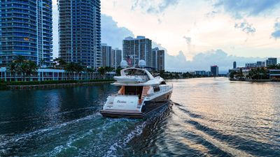 Yacht
