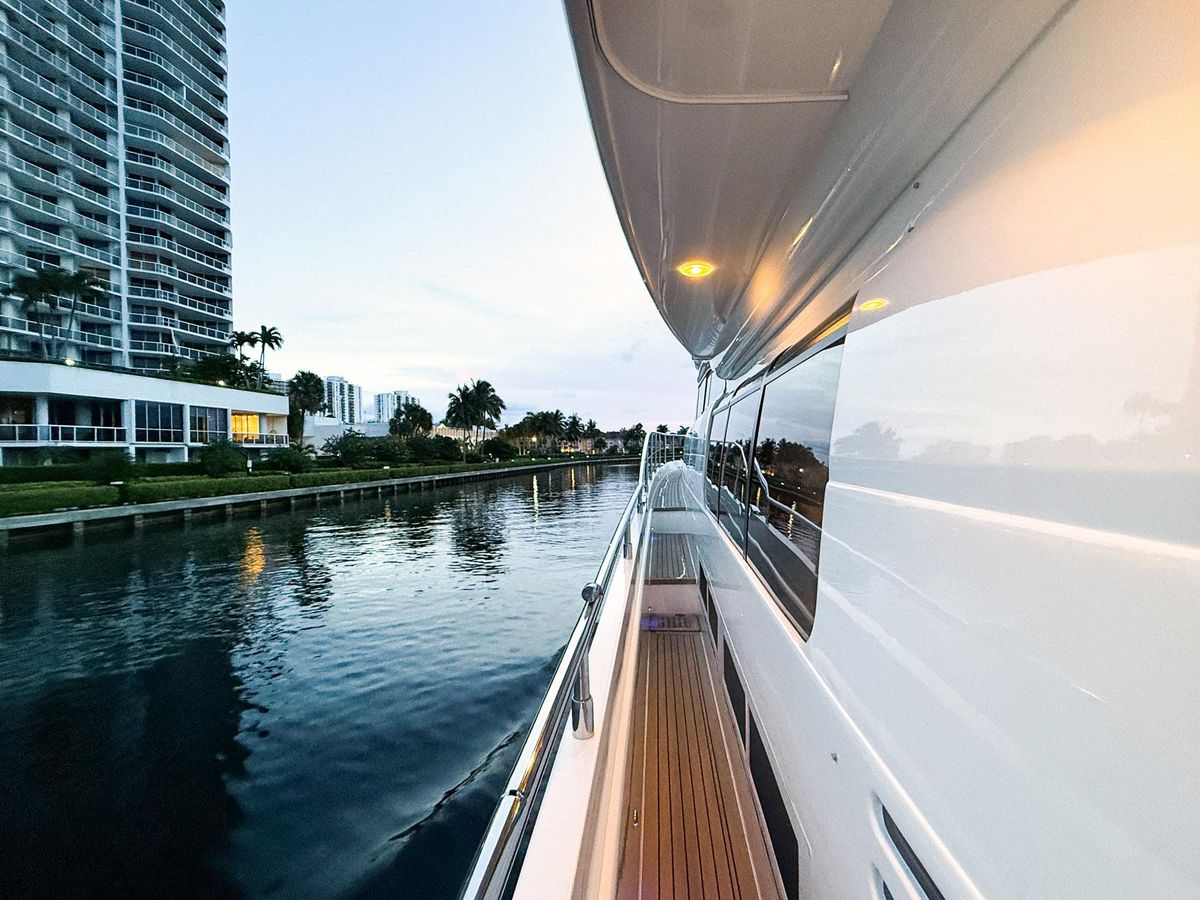 2007 Princess 74 