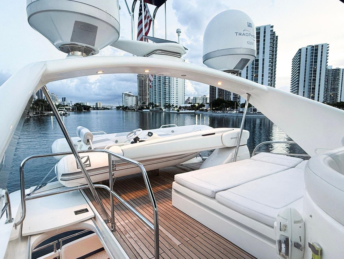 2007 Princess 74 