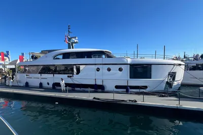 Azimut Magellano 30M