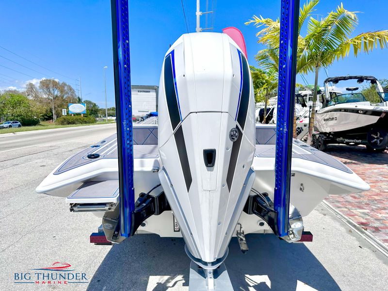 2023 Velocity 260 Bay
